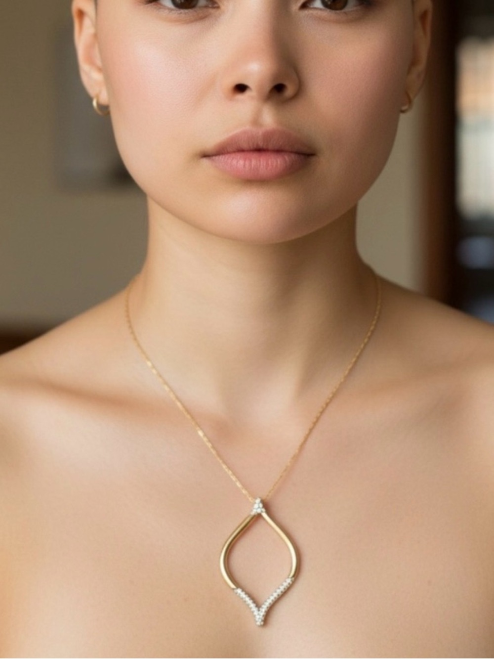 Elegant Gold Teardrop Pendant Necklace - Gold